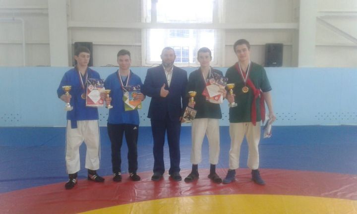 Борцы Алькеевского района заняли три первых места на всероссийских соревнованиях по борьбе на поясах. Фото
