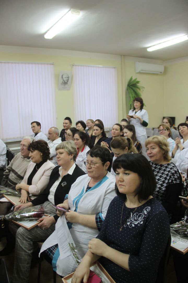 В Алькеевском районе обеспеченность медицинскими работниками составляет 67,8 процента