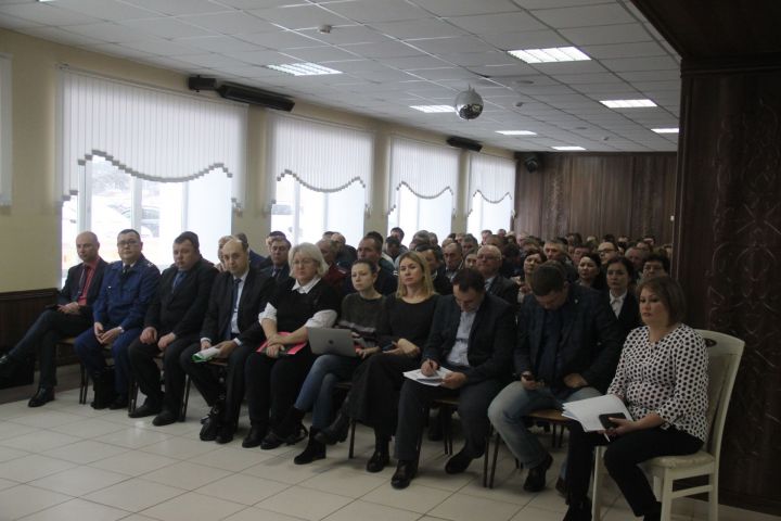 В Алькеевском районе прошел откровенный разговор между представителями бизнеса и органов власти