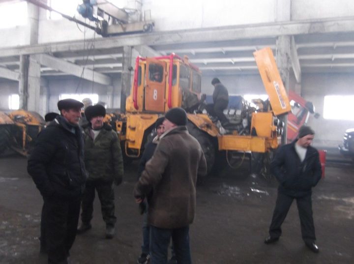 Согласно распоряжения Главы Администрации Алькеевского района провелась взаимопроверка по вопросам ремонта самоходных машин в АПК.
