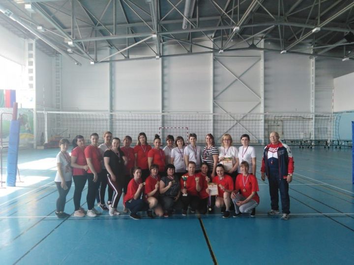 В Алькеевском районе определились чемпионы по волейболу среди женских команд