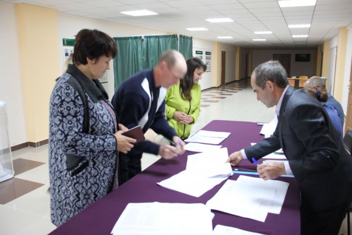 Алькеевский район: Базарно-Матакский избирательный участок №718 нынче работает в капитально отремонтированном здании