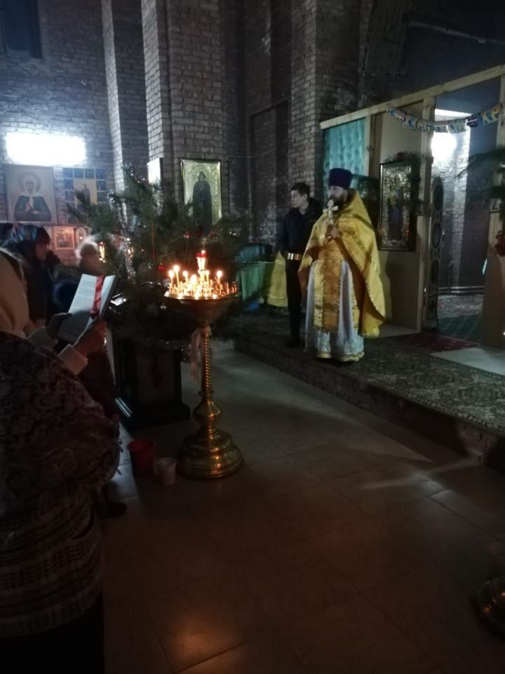 Православные Алькеевского района торжественно отмечают Рождество Христово