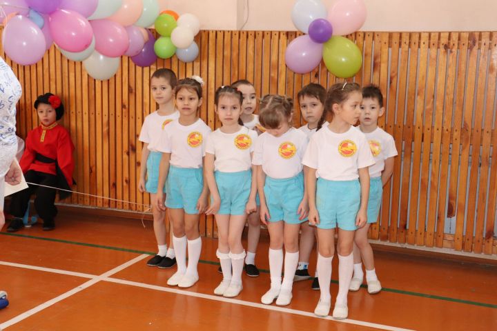 Пять команд из детских садов Алькеевского района поучаствовали в "Веселых стартах" приуроченных к 100-летию ТАССР