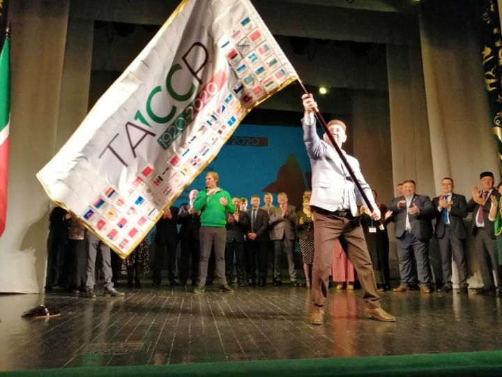 ТАССР төзелүнең 100 еллыгы флагы эстафетасы Оренбург өлкәсендә