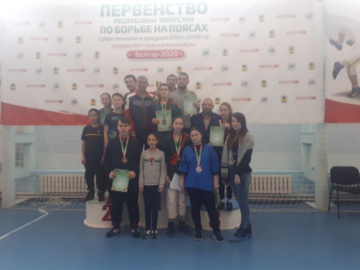 Алькеевские борцы на пьедестале победы