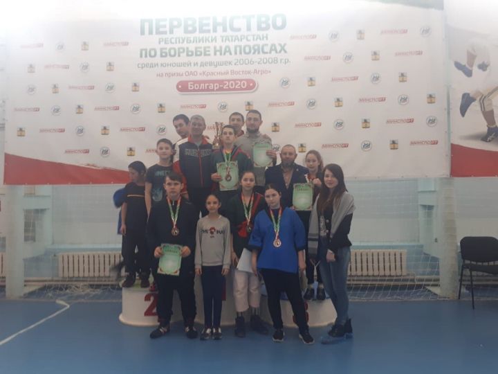 Алькеевские борцы на пьедестале победы