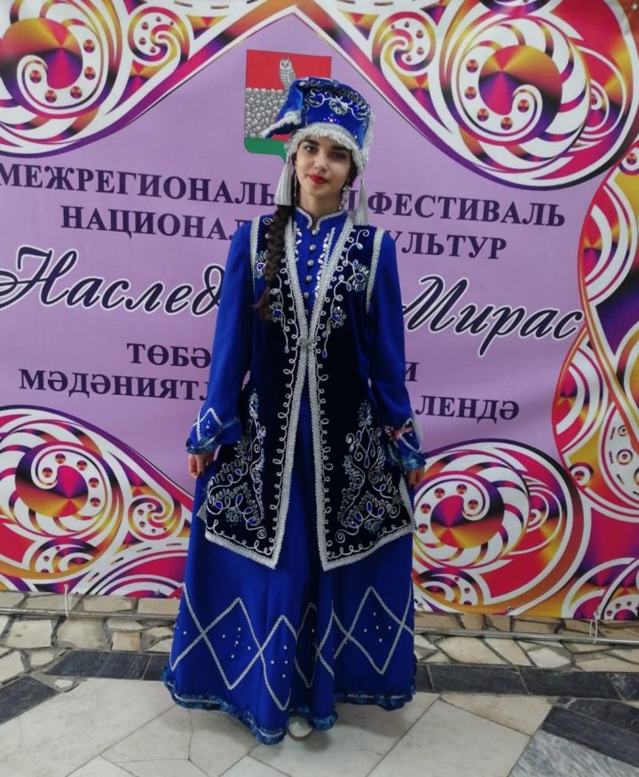 Рамиля Гайфуллина из Алькеевского района участвует в зональном туре межрегионального конкурса «Татар кызы», который проходит в Черемшане