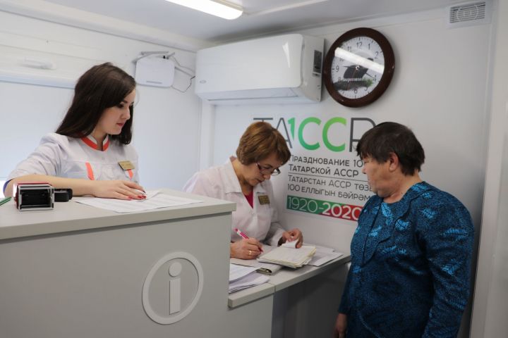 В Алькеевском районе в течение трех недель работала мобильная поликлиника из Казани