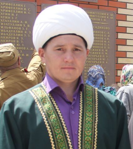 Мухтасиб Алькеевского района Ирек хазрат Салахиев поздравил мусульман с праздником