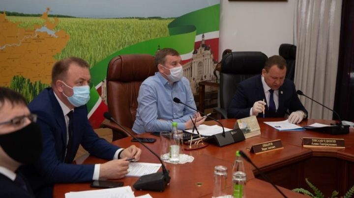 Глава Минсельхоза Татарстана обратился к руководителям сельхозпредприятий районов