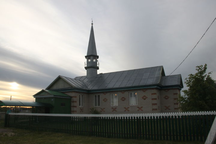 В Алькеевском районе стало больше мусульман, посещающих мечеть по пятницам