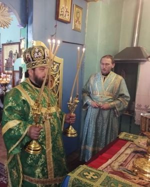 Епископ Чистопольский и Нижнекамский Игнатий провел службу в Алькеевском районе