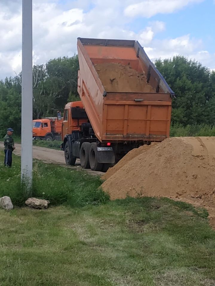 В селе Нижнее Алькеево Алькеевского района строят дорогу