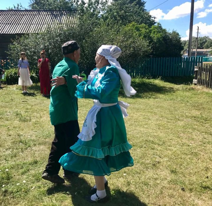 Алькеевский район: в деревнях, где нет клубов, организуются концерты