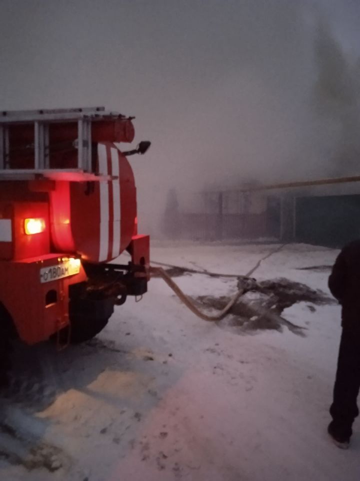В селе Каракули Алькеевского района произошел пожар