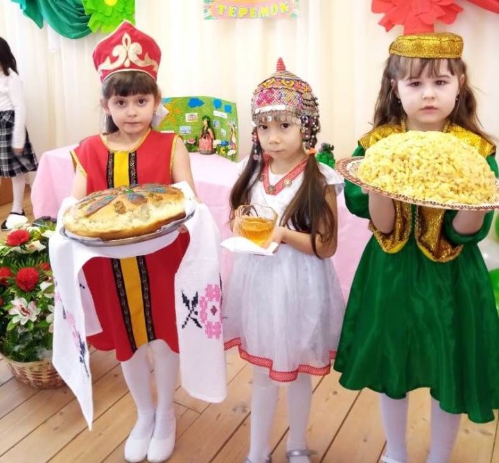Вся Россия отмечает День народного единства