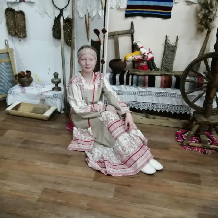 Алькеевский район: девушки сшили стилизованные костюмы по чувашским народным мотивам