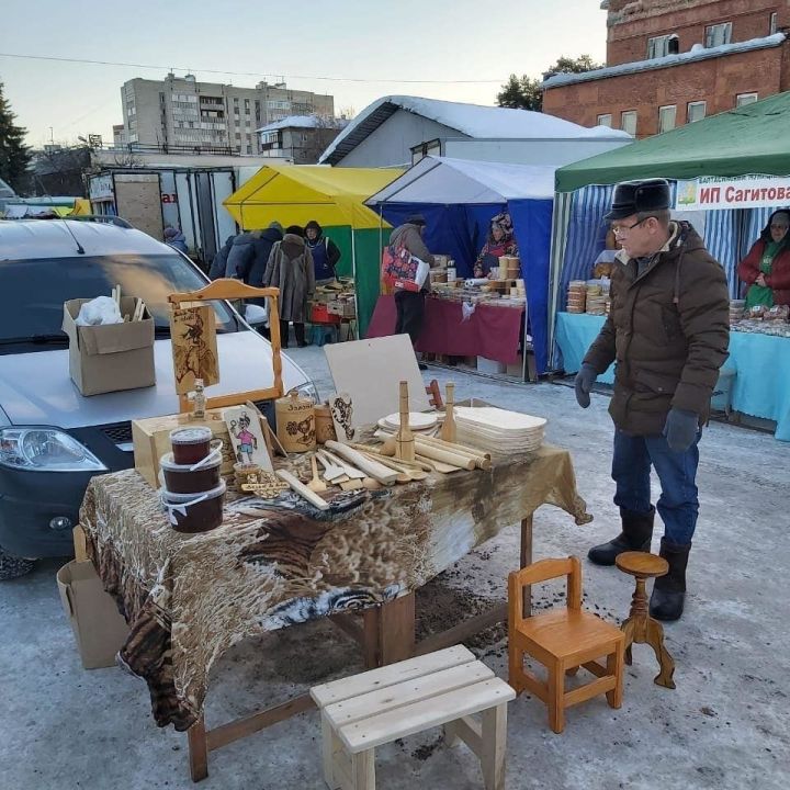 На казанской ярмарке с удовольствием покупают алькеевские товары