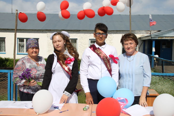 Ахметьевскую основную школу Алькеевского района в этом году окончат два ученика