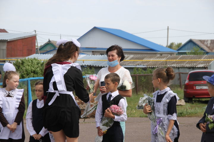 Ахметьевскую основную школу Алькеевского района в этом году окончат два ученика