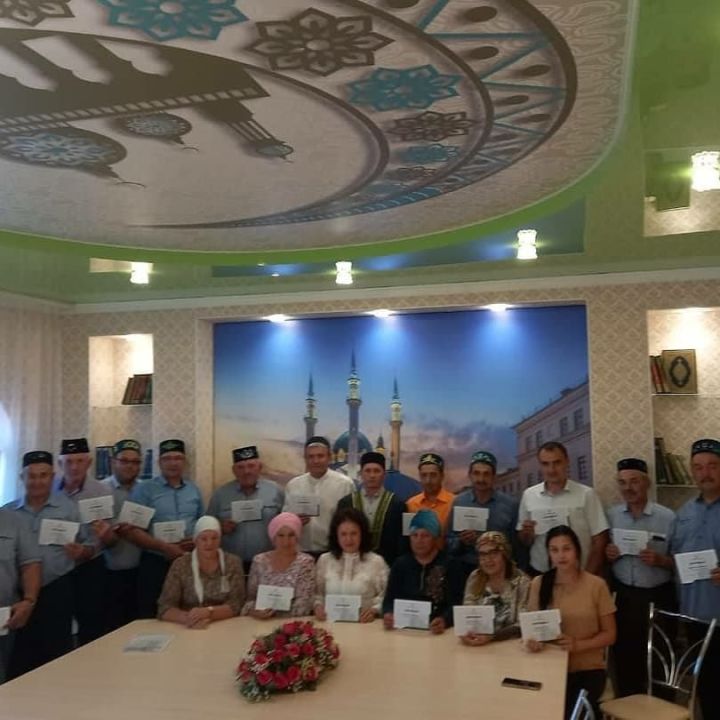 Алькеевский район: получили сертификат об обучении татарскому языку