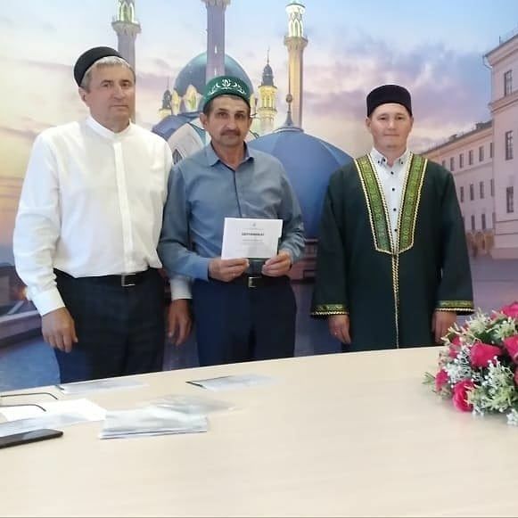 Алькеевский район: получили сертификат об обучении татарскому языку