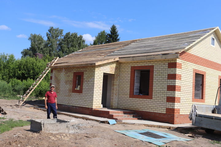Алькеевский район: в сентябре в селе Юхмачи сдадут новый дом для многодетной семьи Удальцовых