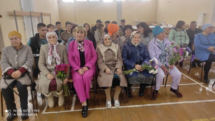 В селе Ахметьево провели вечер, посвященный памяти Азата Шагиева, много лет проработавшего директором районного дома культуры