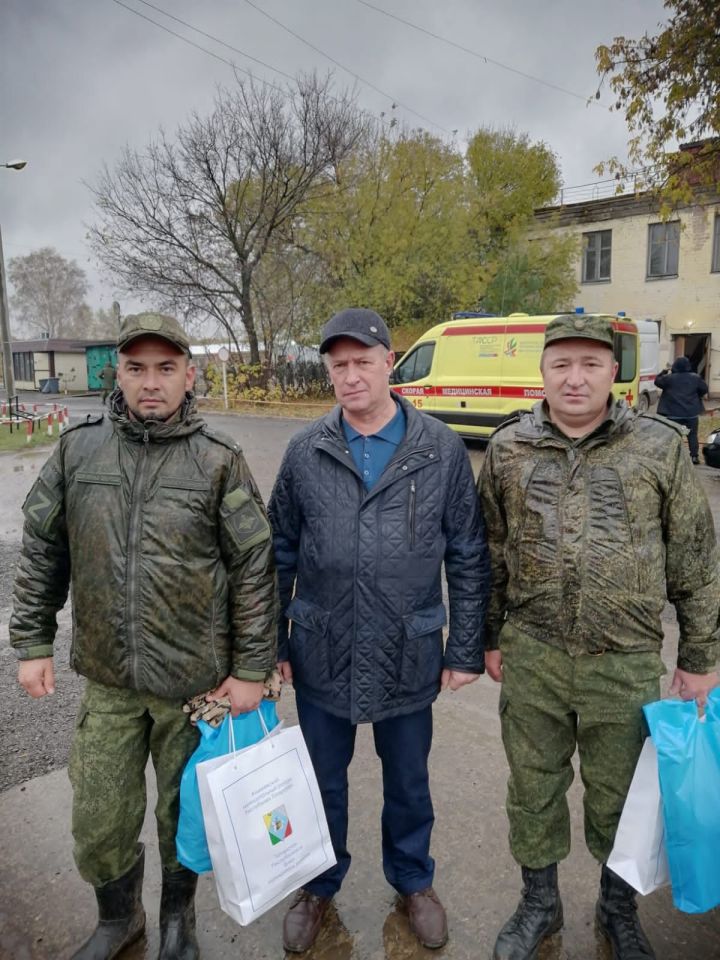 Александр Никошин посетил мобилизованных алькеевцев в городе Казань