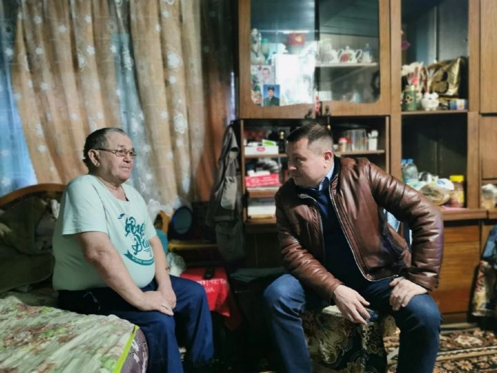 Руслан Мурадымов посетил родителей мобилизованного из Чувашского Бродского сельского поселения