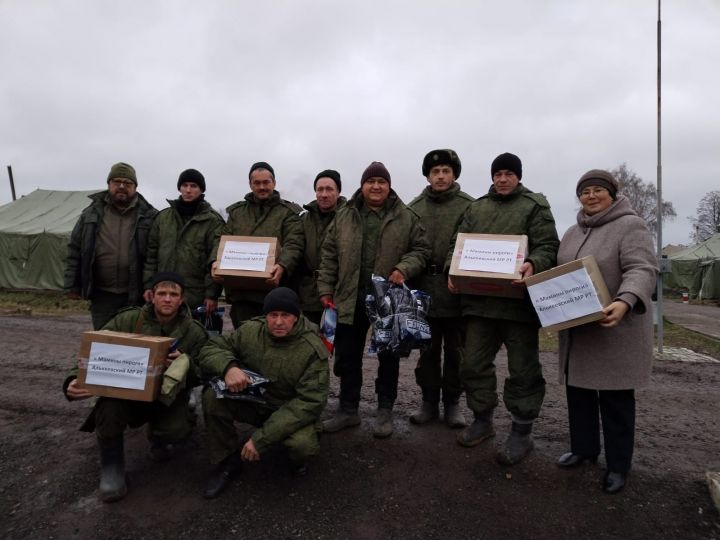 Делегация Алькеевского района посетила мобилизованных ребят в Казани