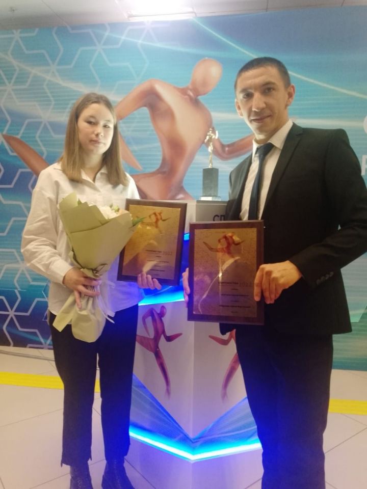 Арина Таймасова һәм Алмаз Абдуллин “Ел спортсмены 2022” тантанасында бүләкләнде