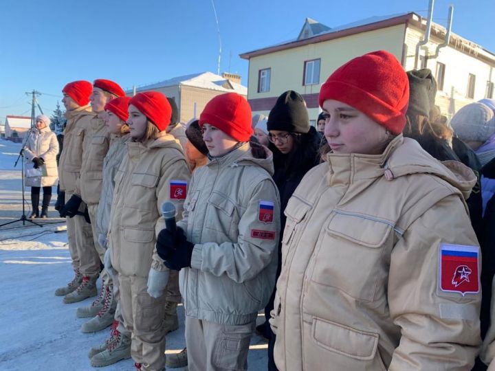 Алькеевцы почтили память неизвестному солдату