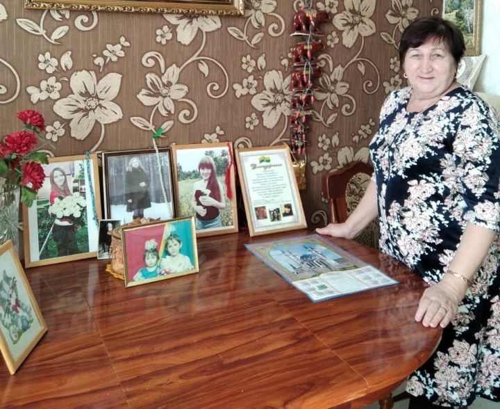 Гульсина Камалова живет памятью о погибших дочерях, умершем муже
