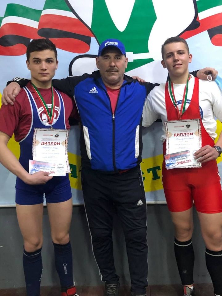 Спортсмены Алькеевского района удостоились первого места в первенстве РТ по пауэрлифтингу