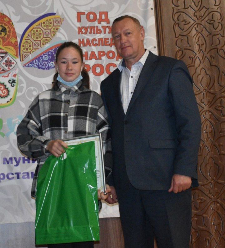Благодарственным письмом главы Алькеевского района награждена Таймасова Арина