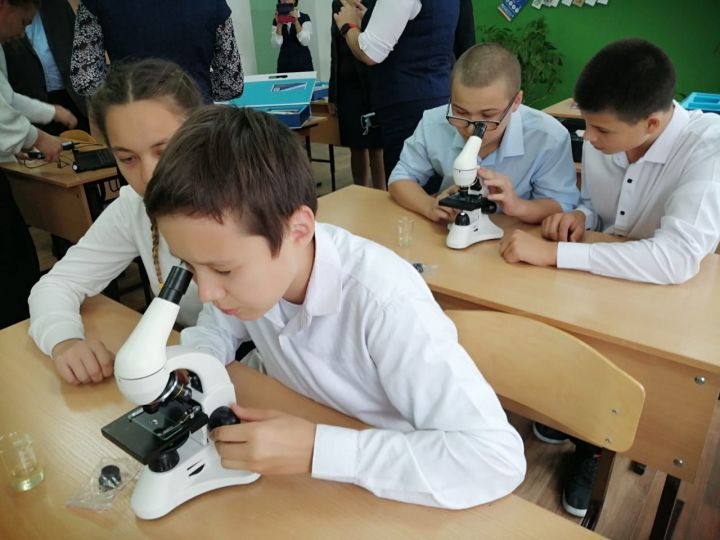 В Чувашско-Бродской школе состоялось официальное открытие Центра образования естественно-научного и технологического профилей «Точка роста»