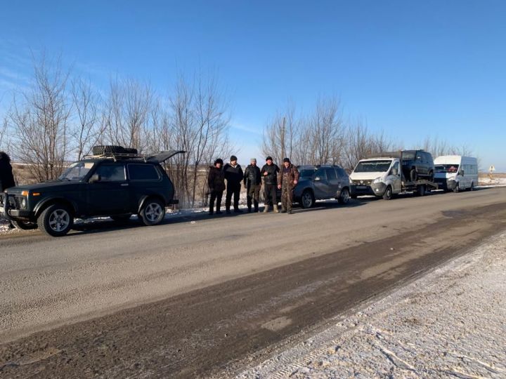 Мобилизованному бойцу из Алькеевского района родные купили автомобиль «Нива»