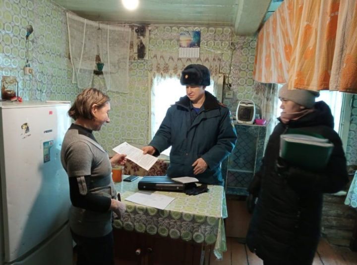 Специалисты отделения социальной помощи семье и детям по Алькеевскому району приняли участие в межведомственных рейдах