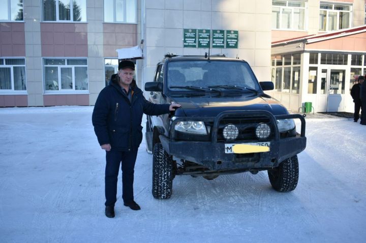 Для мобилизованных граждан Алькеевского района приобретен внедорожник УАЗ Патриот