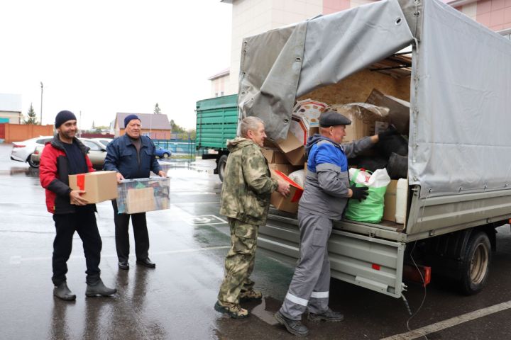 Әлки районыннан хәрбиләргә җылы киемнәр, буржуйкалар китте