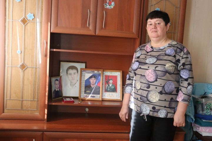 Базарлы Матакта яшәүче Талия Кыямованың ике улы да мобилизациягә эләккән