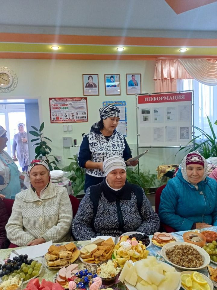 В Верхнем Алькеево прошло праздничное мероприятие, посвященное Дню пожилых людей