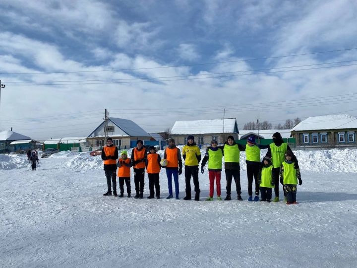 В селе Каракули прошел футбольный турнир » Кубок Ирбиса»