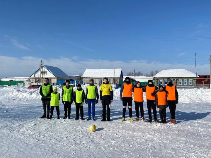 В селе Каракули прошел футбольный турнир » Кубок Ирбиса»