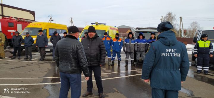 15 марта в Алькеевском районе прошли учения по ликвидации чрезвычайных ситуаций, связанных с половодьем