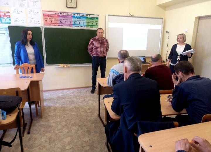 В Нижнеалькеевской школе состоялся семинар-совещание руководителей отрядов ЮИД