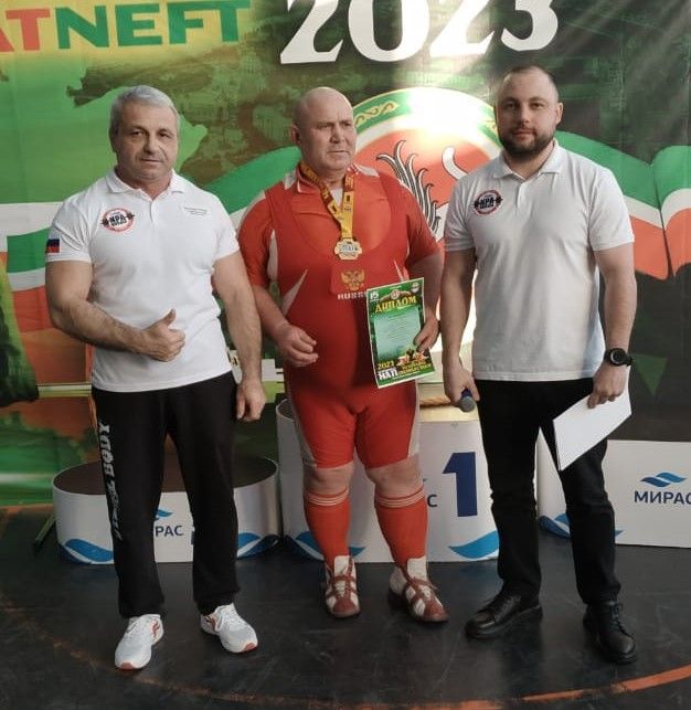 Мастер спорта по пауэрлифтингу Касым Зиятдинов и Глеб Игнатьев заняли призовые места на соревнованиях по пауэрлифтингу