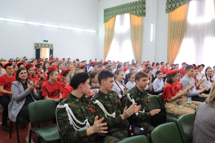 Алькеевский район с визитом посетил Тимур Сулейманов